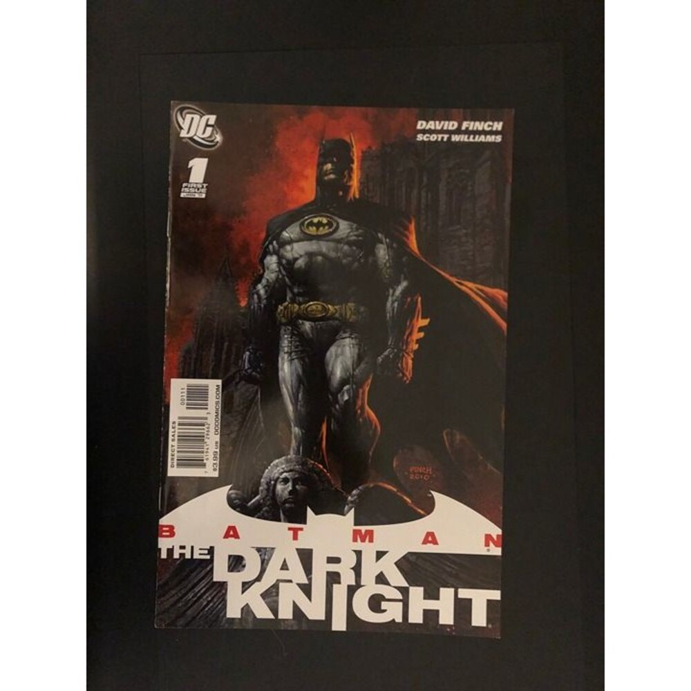 Batman: The Dark Knight #1 David Finch Cover (DC Comics January 2011) Very Fine-